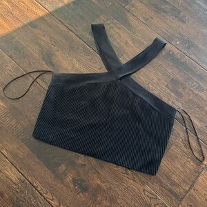 Ensemble Black Ribbed Cross-Strap Crop Top Size L